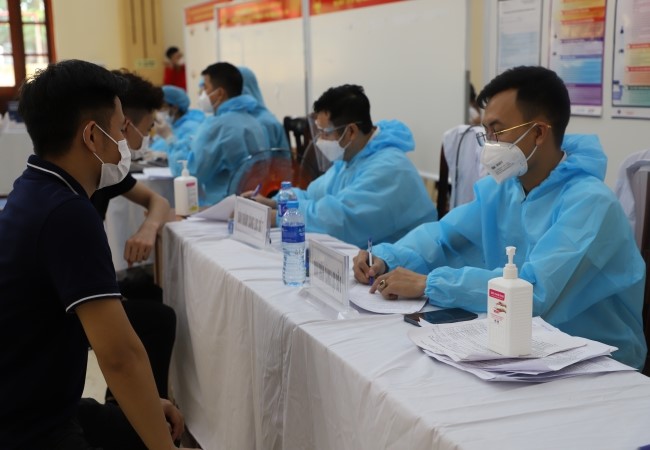 Triển khai tiêm vắc xin phòng COVID-19 đảm bảo an toàn, hiệu quả