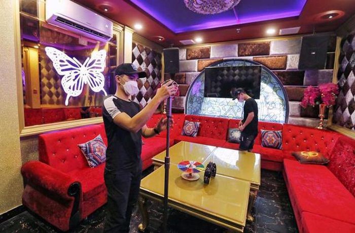 Dịch vụ karaoke, vũ trường mở cửa trở lại cần điều kiện gì?