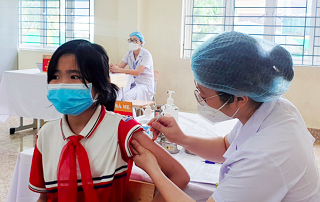 7 tỉnh, thành nào tiêm vaccine COVID-19 cho trẻ từ 5 – dưới 12 tuổi rất chậm?