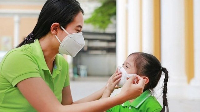 [MỚI]: Bộ Y tế quy định những đối tượng, địa điểm bắt buộc phải đeo khẩu trang phòng chống dịch COVID-19