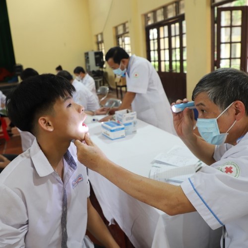 Triển khai Quyết định 2616 của Bộ Y tế về y tế trường học gắn với y tế cơ sở