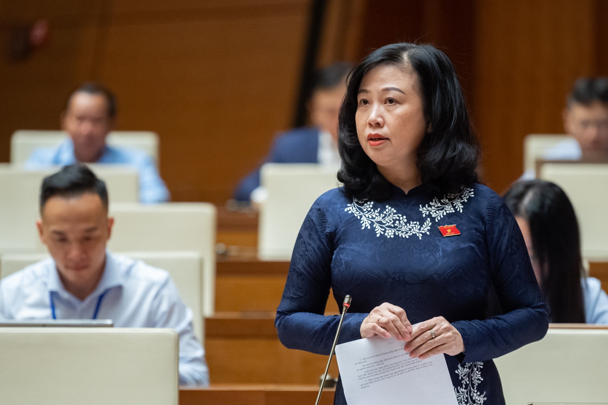 Đề xuất phụ cấp nghề cao nhất với viên chức ngành y tế khi xây dựng chế độ tiền lương mới- Ảnh 2.