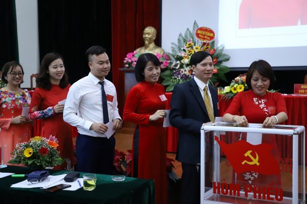 Đại hội Đảng bộ bộ phận Trung tâm kiểm soát bệnh tật lần thứ II nhiệm kì 2020-2025
