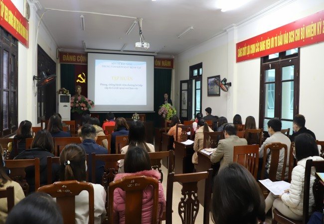 Tập huấn phòng chống Covid-19 cho hơn 60 cán bộ chuyên trách chuyên trách quản lý sức khỏe người lao động tại các doanh nghiệp trên địa bàn