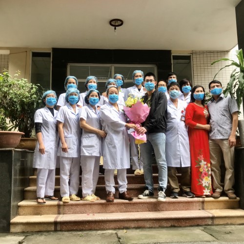 Bệnh nhân số 74 đã khỏi bệnh và ra viện