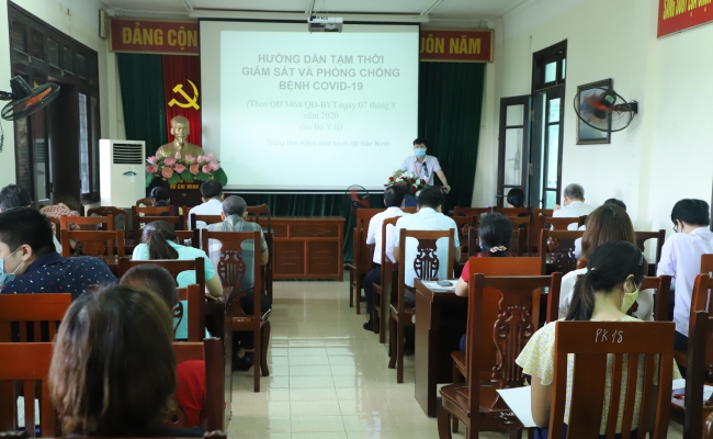 Tập huấn hướng dẫn tạm thời giám sát và phòng, chống COVID – 19 và xử lý thi hài người tử vong do mắc bệnh viêm đường hô hấp cấp do viruts SARS – CoV – 2 tại cộng đồng