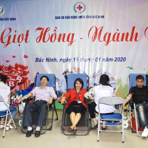 Ngành y tế triển khai kế hoạch hiến máu tình nguyện 2021 “Blouse trắng – Trái tim hồng”