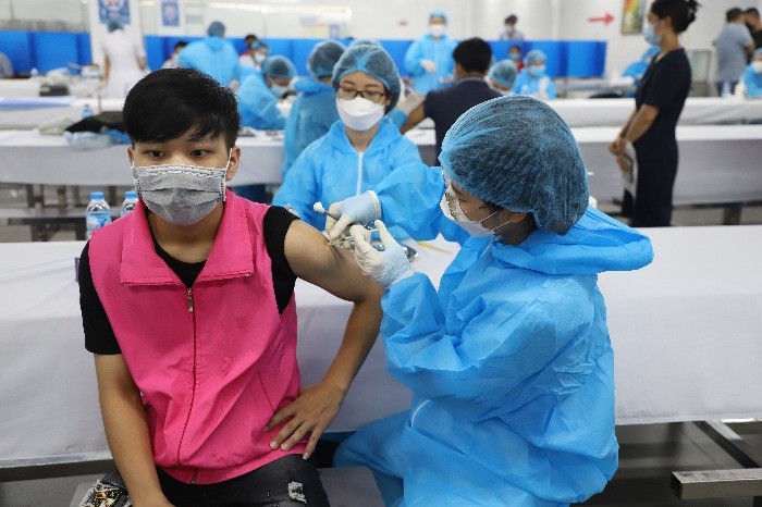 Hơn 100.000 người lao động các công ty, doanh nghiệp sẽ được tiêm vắc xin phòng COVID-19