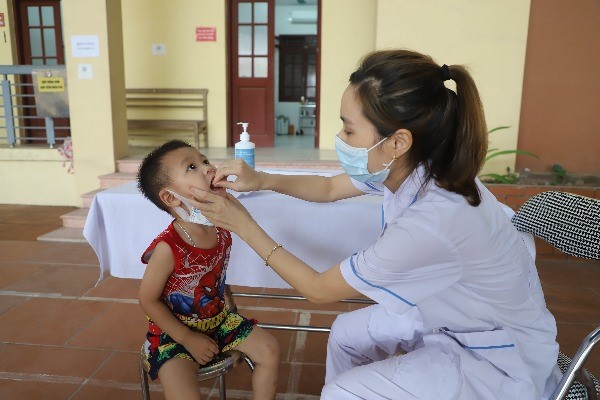 Triển khai uống Vitamin A đợt 1 năm 2022