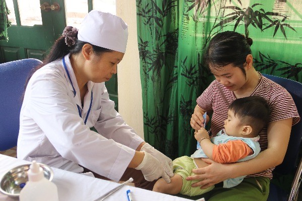 Tăng cường kiểm soát lây nhiễm các bệnh sởi, ho gà, bạch hầu và các bệnh truyền nhiễm khác