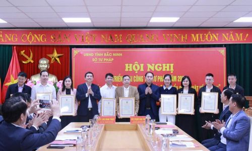 Trung tâm kiểm soát bệnh tật bắc ninh số 2 tham gia nhận giải cuộc thi trực tuyến “tìm hiểu pháp luật về hộ tịch”