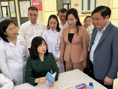 Tiếp tục đẩy nhanh tiêm vaccine, tăng cường phân luồng, thu dung, điều trị và kiểm soát lây nhiễm sởi