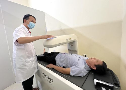 100% cán bộ viên chức, người lao động được khám sức khỏe định kì