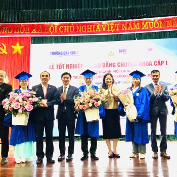 Lễ tốt nghiệp, trao bằng chuyên khoa cấp I chuyên ngành Nội khoa cho 28 cán bộ ngành Y tế Bắc Ninh