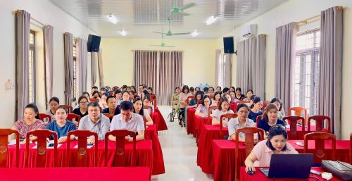 Hơn 60 cán bộ y tế tham gia tập huấn An toàn tiêm chủng