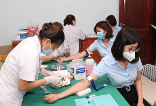 Không để người dân khám, xét nghiệm lại để phục vụ cập nhật dữ liệu Sổ sức khỏe điện tử