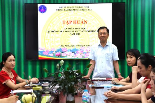 Tập huấn an toàn sinh học tại phòng xét nghiệm an toàn sinh học cấp II năm 2026