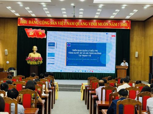 Bắc Ninh: Nâng cao năng lực chuyên môn y tế cơ sở trong công tác chăm sóc sức khỏe Người cao tuổi