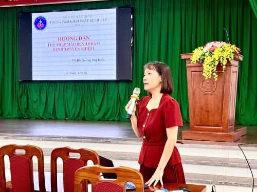 CDC Bắc Ninh: Tập huấn lấy mẫu, bảo quản, vận chuyển mẫu bệnh phẩm bệnh truyền nhiễm